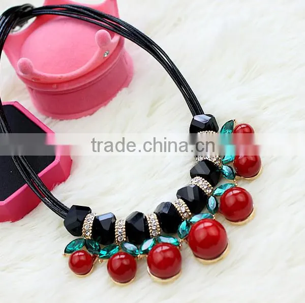 Wholesale Price Stocks Leather Chain Necklace Beautiful Resin Pendant Necklace photo-2
