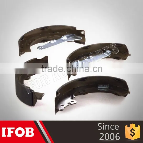 IFOB Chassis Parts the Front Brake Shoes for Toyota HILUX GGN35 04495-0K070
