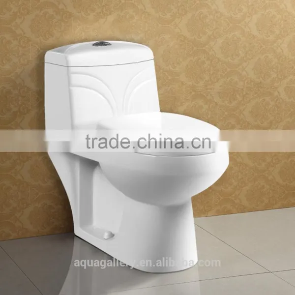 Washdown Floor Standing Toilet Bowl With Soft Close PP Seat Cover photo-5