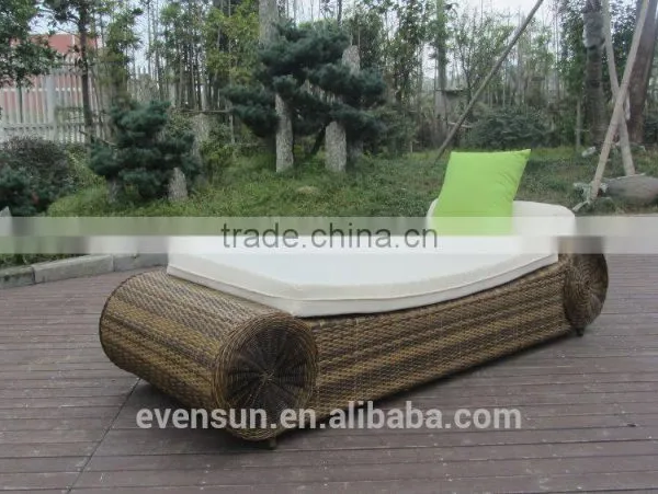 Rattan Lounger Patio Sun Bed photo-3