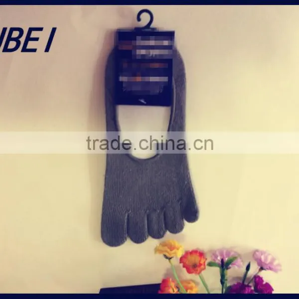 Pure Cotton Invisible Fingers Socks Male Cotton Toe Sock photo-5