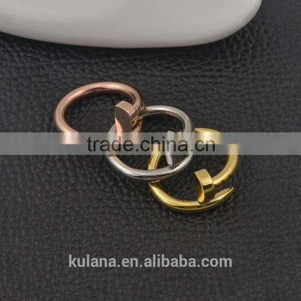 Hot Design Twisted Nail Rings Fashion Rings for Men