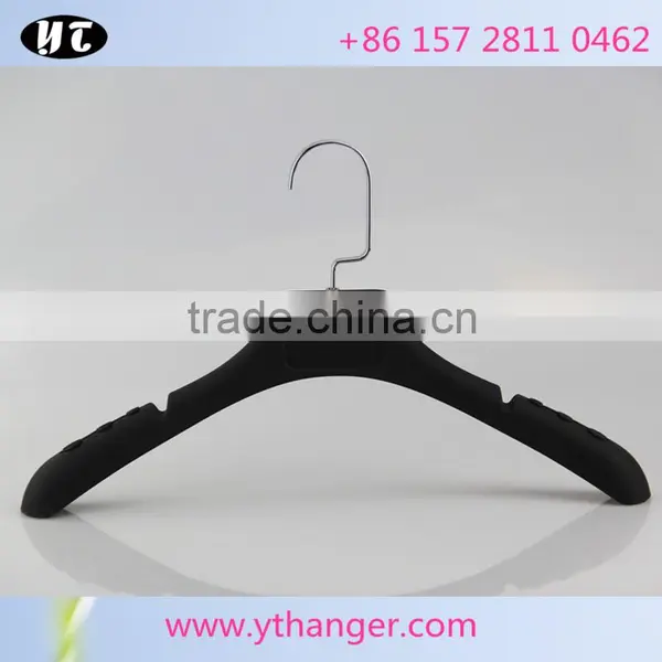 Plastic Hanger With Rubber Coated Anti-slip Surface Rubber Hanger for Clothes photo-6