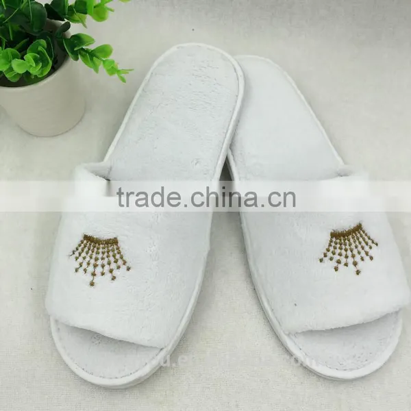 China Manufaturer Cheap Wholesale Open Toe Disposable Sipper With Logo