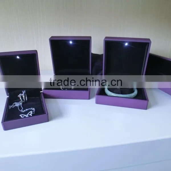 Luxur Varnished Color Jewelry Set Ring Box Bracelet Box Nacklace Box Wedding Gift Set With LED Jewelry Wooden Box photo-3