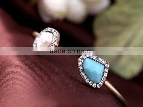 >< NEW Fashion Geometric Resin Rhinestone Cuff Bracelets/ photo-4