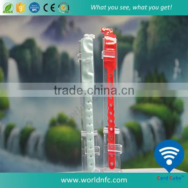 Disposable Ntag 216 RFID Pvc Wrsitband/bracelet for Hosptial photo-3