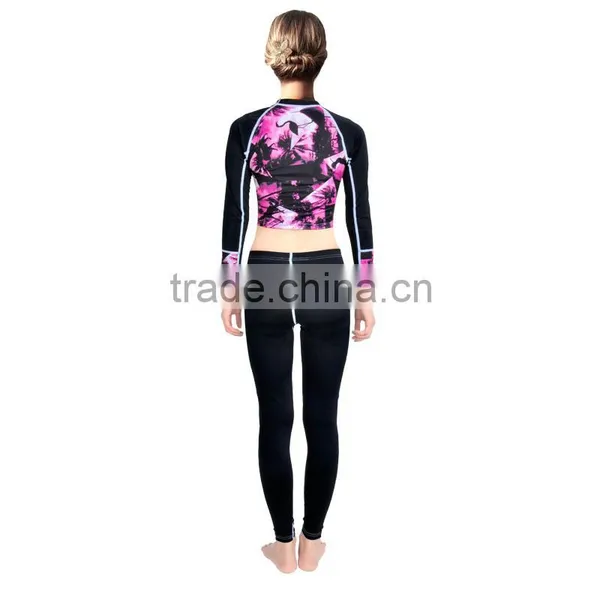 Swimwear Rash Guard Used for Swimming and Surfing photo-4
