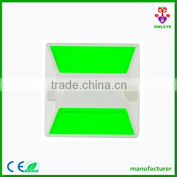 Reflective Plastic Road Stud for Roadway Safety photo-4