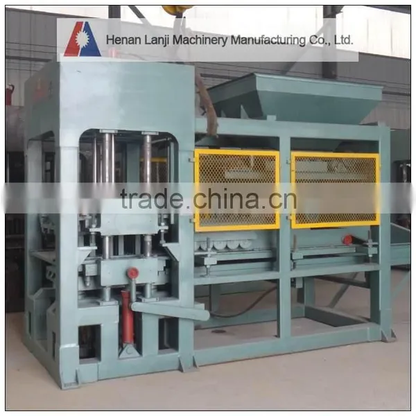 Competitive Price and Stable Performance Interlocking Brick Making Machine photo-3