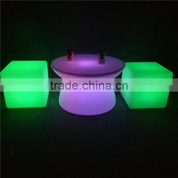 Night Club LED Furniture Glowing 16 Colors Changeable Solar Powered Led Bar Table 66*66*42cm photo-6
