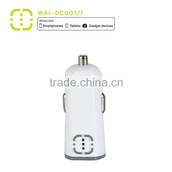 Walnut Universal MFI Certified Car Charger With 2.1A Output photo-6