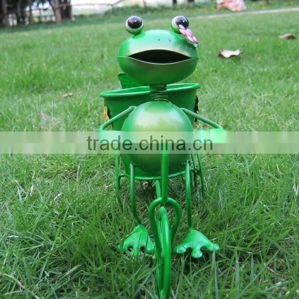 Garden Decoration Frog Painted Metal Frog Pot Metal Frog Frog Pot Outdoor Garden Frog Decor Frog With Bike Pot Flower Pot photo-2