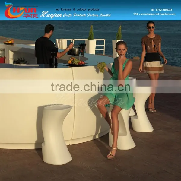 Modern Home Bar Counter Design photo-2