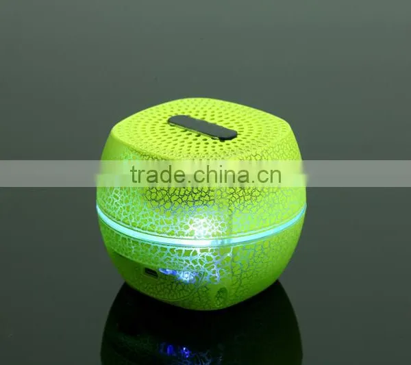 New Product Crack Wireless Mini Bluetooth Speaker With Led Light photo-3