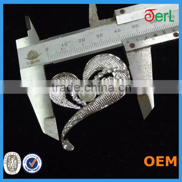 Fashion Design Heart Shape Rhinestone Brooch Pin With Pearls,Brooches and Pins for Wedding Bouquet photo-3