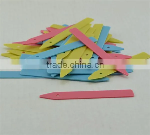 Various Colors and Sizes Plastic Labels photo-2