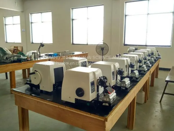Model HHQ-3658 Intelligent Pathological Biological Medical Biological Tissue Semi-Automatic Rotary Microtome photo-2