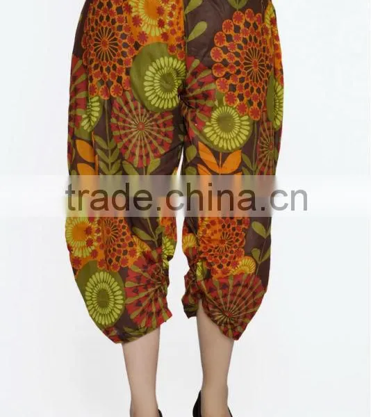 Women Cotton Black Mulicolored Flowers Design Short Harem Capri Pants