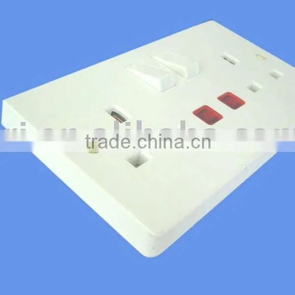 Double 13A Switched Socket With Neon Indicate photo-2