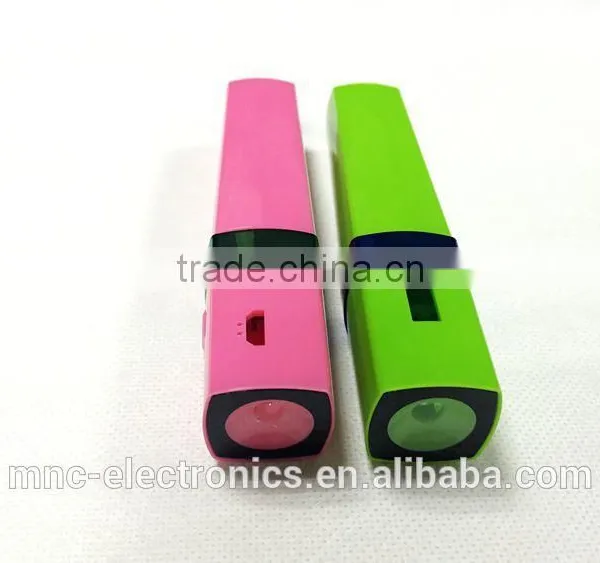 2016 New Model Led Flash Light Custom Logo Printing 2000mAh, 2200mAh, 2600mAh Stylish Power Bank Charger photo-5