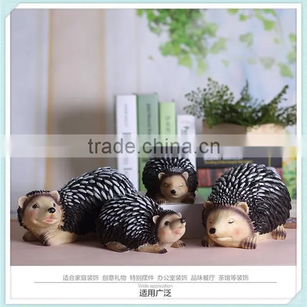 Resin Hedgehog Figure Hedgehog Staute for Home Decoration photo-3