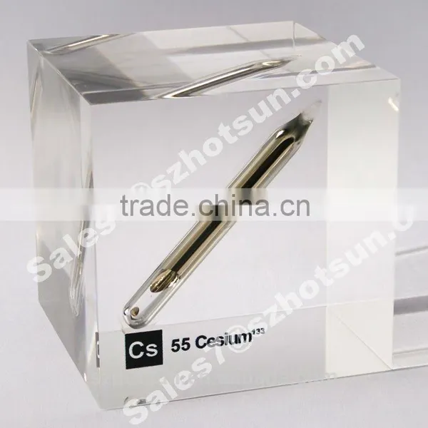 Cube Girls' Clear Acrylic Favor Box photo-5