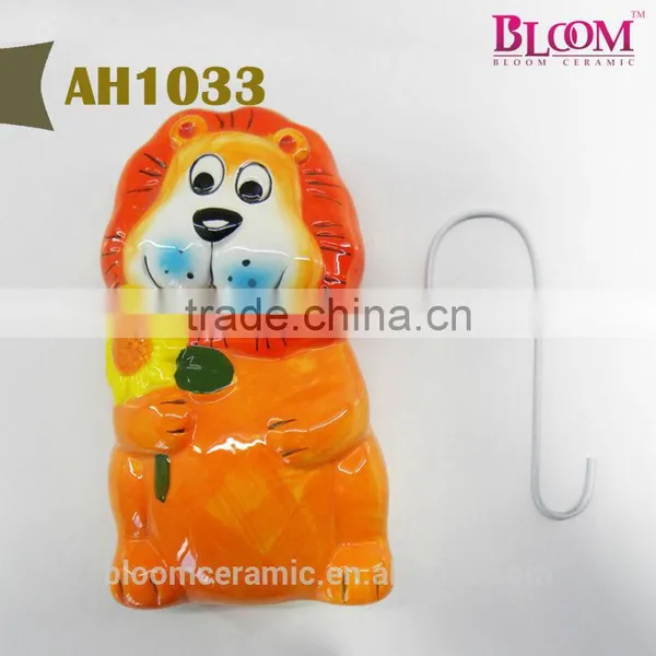 Ceramic Humidifier Pig Shaped With Metal "S" Hook photo-5