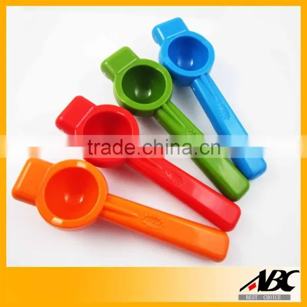 Plastic Lemon Squeezer photo-5
