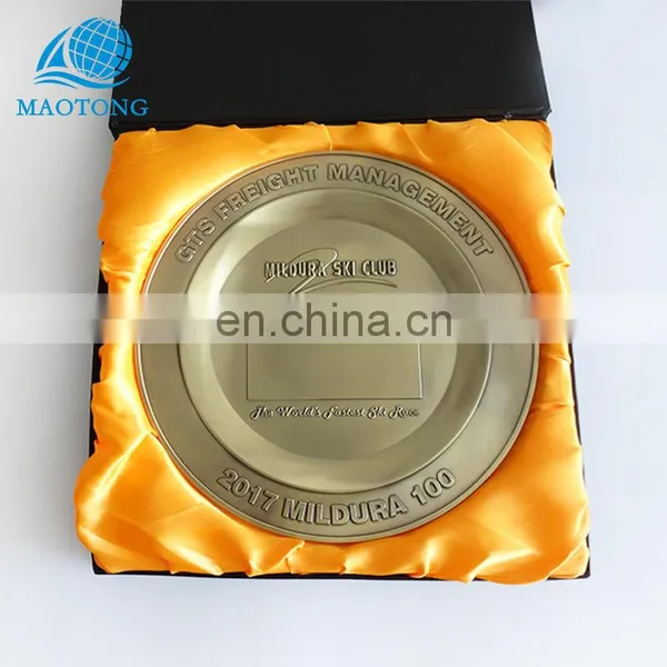 China Supply Cheap Custom Metal Fashion Zinc Alloy Plated Tourist Souvenir Plates photo-5