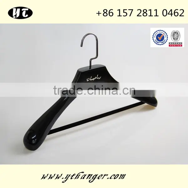 2016 New Fashional Luxury Black Wooden Hanger for Custom photo-2