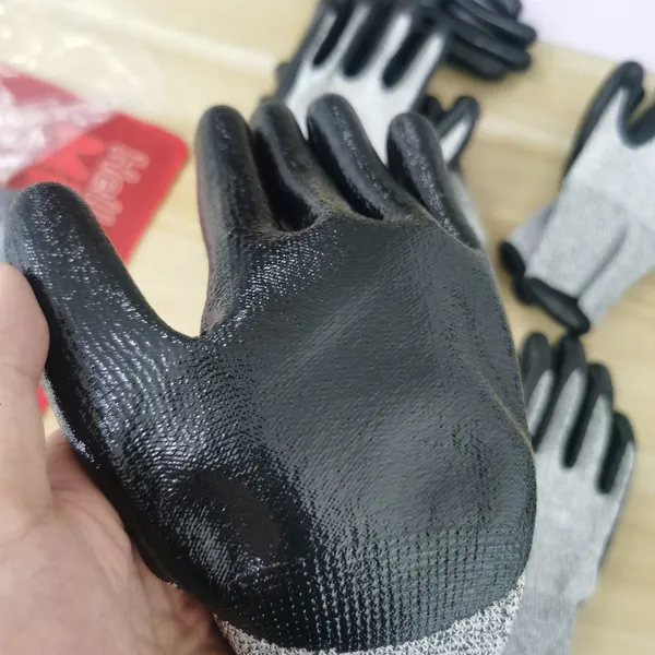 Anti Cut Level 5 HPPE Liner Cut Resistant Nitrile Gloves photo-5