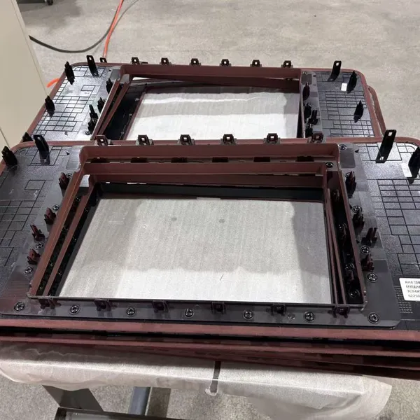 Serve Hot Riveting Machine With Reliable and Stable Performance; Hot Riveting of Automobile Decoration Strip by Jin Changxing photo-4
