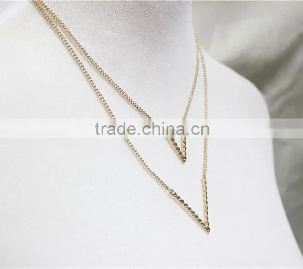 Multi Layered Gold Triangle Necklace Twist Arrowhead Pendant Necklace Layered Necklace Fashion Style Wholesale photo-2