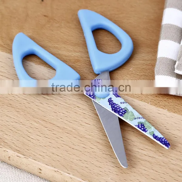 Fashional Style Beautiful Stainless Steel Fruit Scissors Multifunctional Kitchen Scissors photo-2