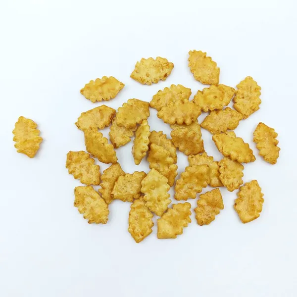 Premium BRCGS Halal Kosher Certified Leaf Shaped Rice Cracker Bites for Global Retailers photo-2