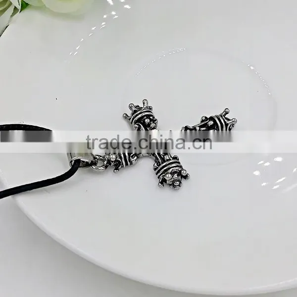 China Supplier New Products Men Necklace Cross Pendant Leather Chain Necklace photo-2