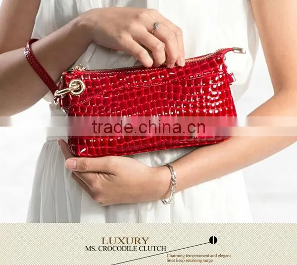 Europe and the United States with his female BaoChao hand holding bag