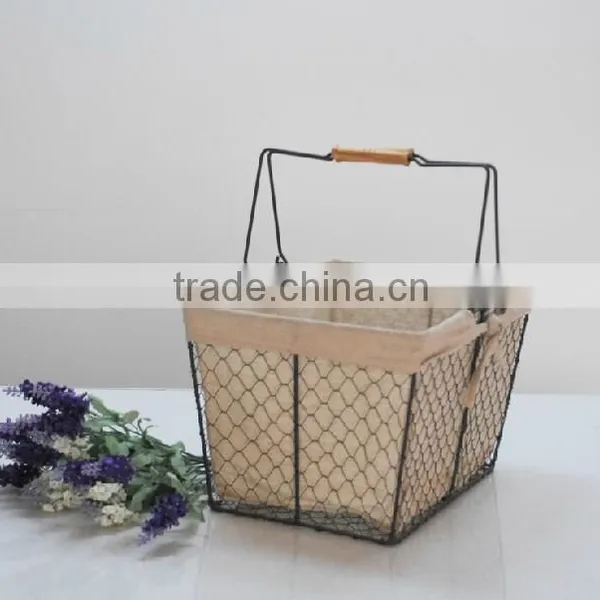 Factory Wholesale Handmade Iron Wire/chicken Wire Basket With Handle and Fabric Lining Quality Choice