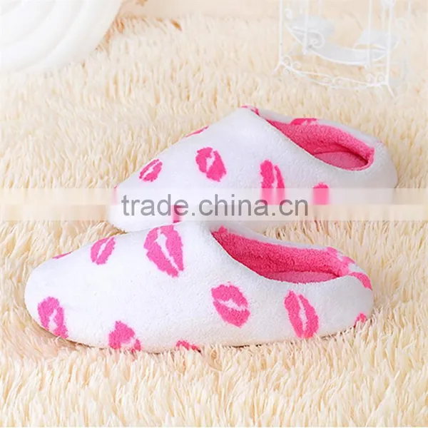 2015 New Autumn Winter Milk Cow Red Lips Coral Fleece Lovers Slippers at Home Cotton-padded Indoor Slippers photo-2
