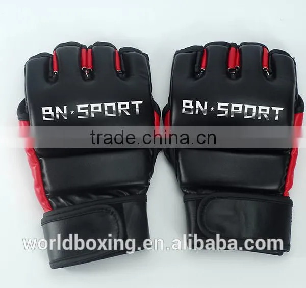 2016 New Style Ufc Mma Kickboxing Gloves Half Finger Competition for Training in Fashion Sports