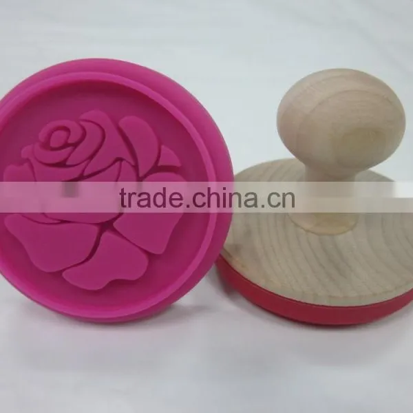 Disney Audit Factory Valentine Gift Dia 6cm Silicone Cookie Stamp Stamper Set photo-3