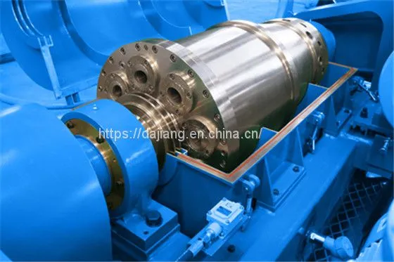 Olive Oil Extraction Small Centrifuge Oil Cleaning Decanter Centrifuge photo-5