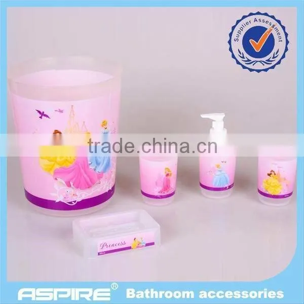 Zhejiang Manufacture Printed 5pcs Bathroom Accessories Set photo-3