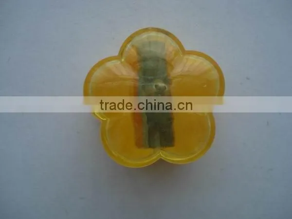 Low Price Flower Shape Pencil Sharpener for Promotion photo-2