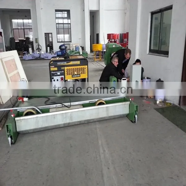 Plastic Running Track Paver Machine photo-2