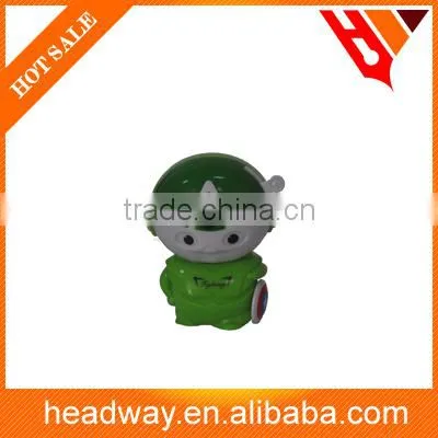 Cute Robot Shape Color Manual Pencil Sharpener photo-3