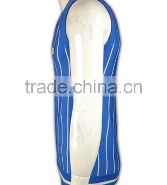 ISO9001/BSCI Manufature Blue 100% Cotton Embroidery Pattern Knitted Vests photo-3