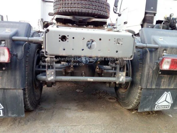 6x4 Sinotruk Howo Tractor for Sale ZZ4257N3247A photo-2