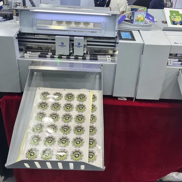 Shanghai Horizon XB-ZN-370plus Double-heads Simultaneously Cutting Ultra-high-speed Die-cutting Machine photo-3